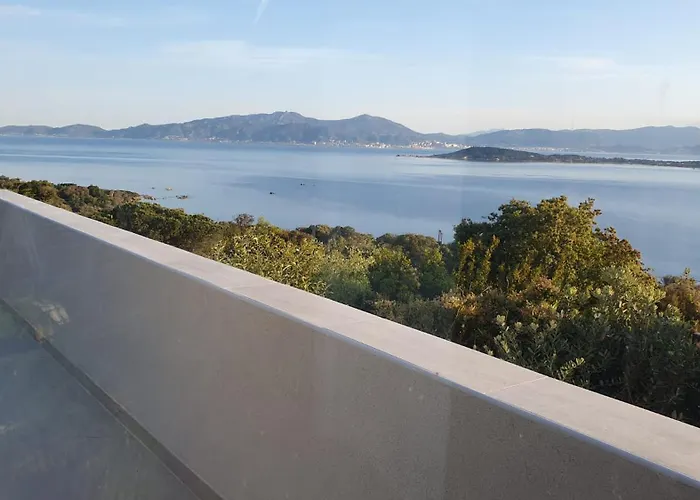 Loft De Standing 150 M2 Vue Mer,de 2 A 6 Pers A Mare E Sole D'argent Verghia Apartment